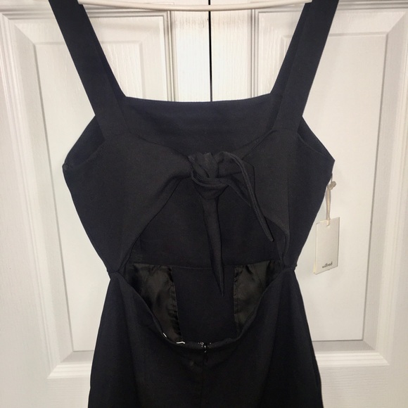 Aritzia mini black dress - Picture 2 of 3